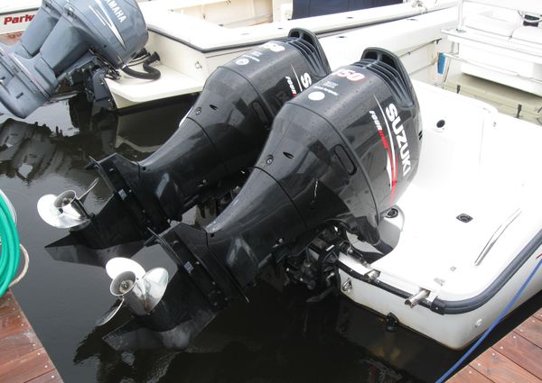 Boston-whaler 230-OUTRAGE image