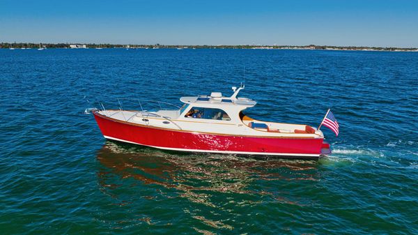 Hinckley Picnic Boat EP
