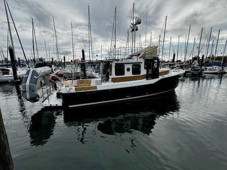 Ranger Tugs R-31 CB - Luxury image