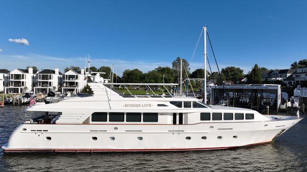 Trinity Yachts Raised Pilothouse