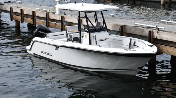 Blackfin 222 CC