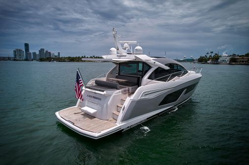 Sunseeker Predator 50 image