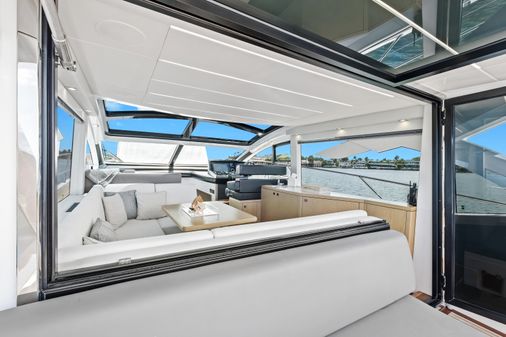 Sunseeker Predator 50 image