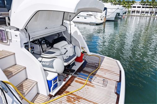 Sunseeker Predator 50 image