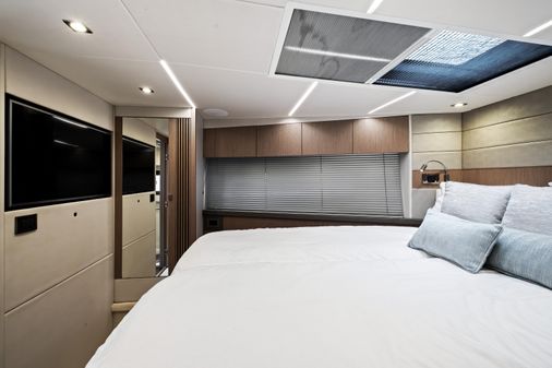 Sunseeker Predator 50 image