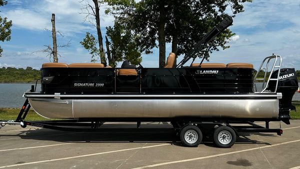 Landau Signature 2300