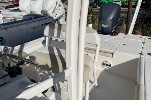 Robalo 246 Cayman image