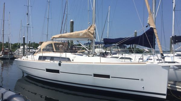 Dufour 382