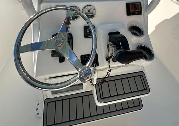 Tidewater 232 Center Console Adventure image