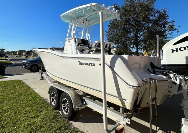 Tidewater 232 Center Console Adventure image