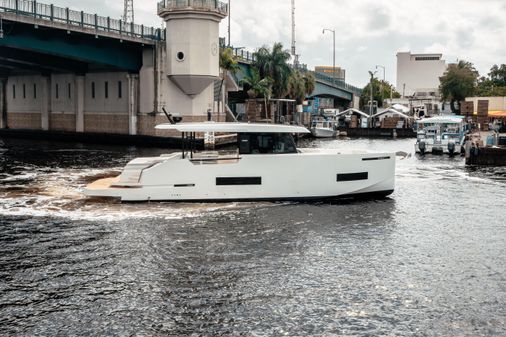 De Antonio Yachts D50 Coupé image