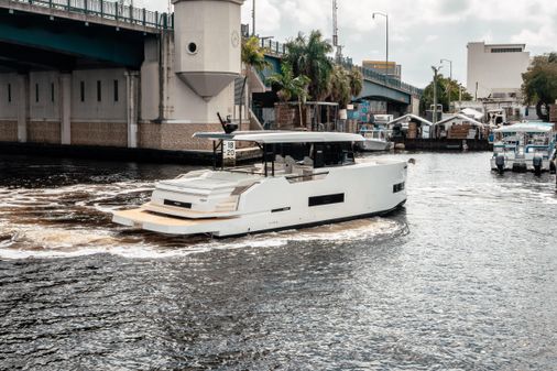 De Antonio Yachts D50 Coupé image