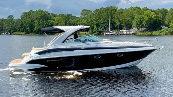 Crownline 350 Sport Yacht 