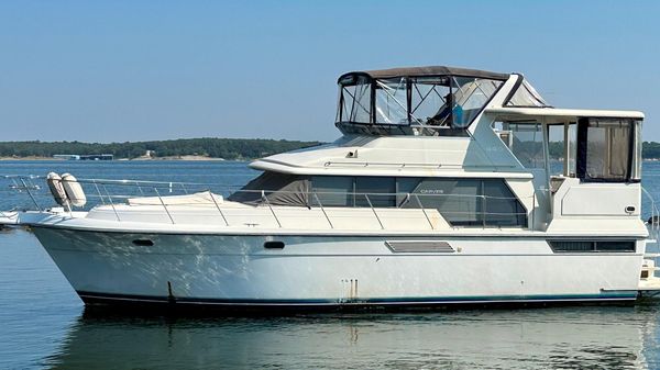 Carver 440 Aft Cabin Motor Yacht