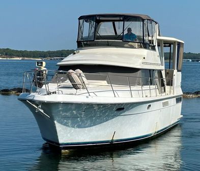 Carver 440-AFT-CABIN-MOTOR-YACHT image