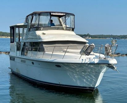 Carver 440-AFT-CABIN-MOTOR-YACHT image