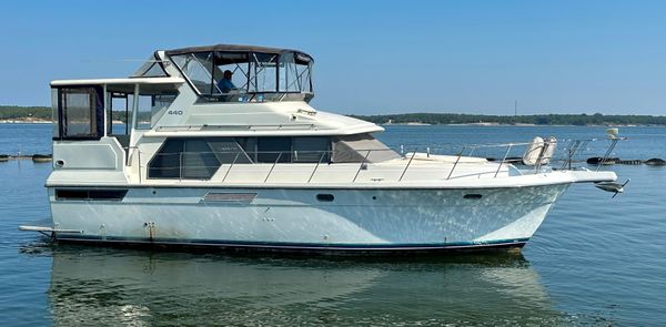 Carver 440-AFT-CABIN-MOTOR-YACHT image