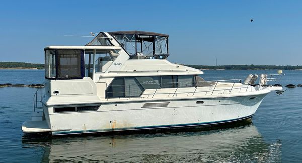 Carver 440-AFT-CABIN-MOTOR-YACHT image