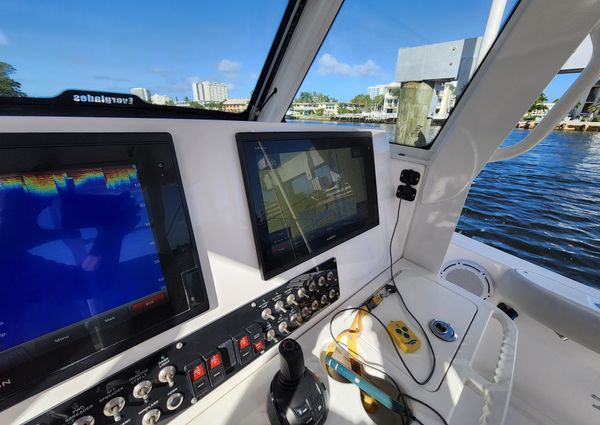 Everglades 355 Center Console image