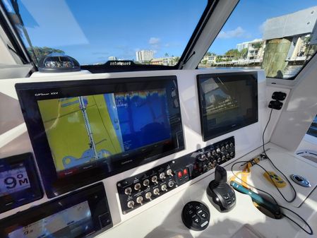 Everglades 355 Center Console image