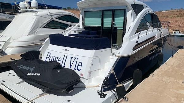 Cruisers Yachts 54 Cantius