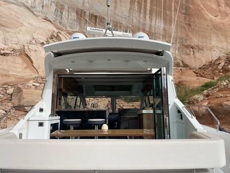 Cruisers Yachts 54 Cantius image