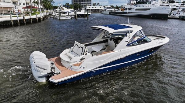 Sea Ray SLX 350 OB 