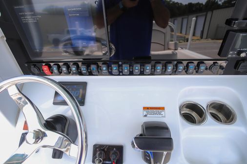 Sea Hunt 255 Ultra SE image