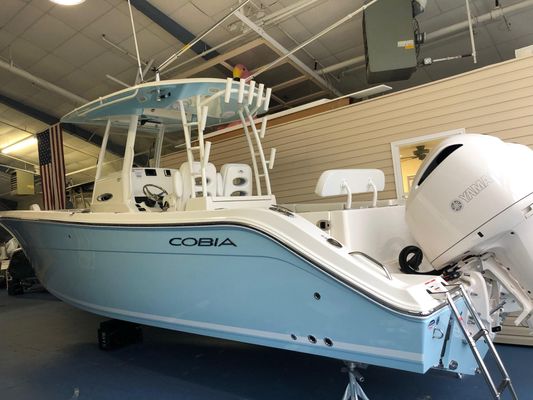 Cobia 301 Center Console - main image
