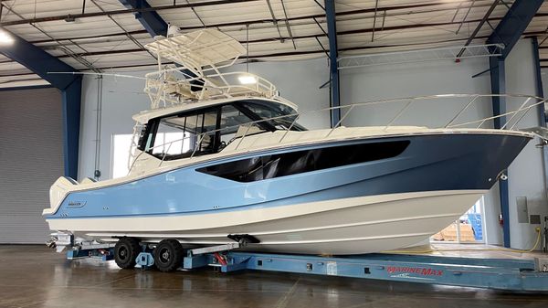 Boston Whaler 405 Conquest