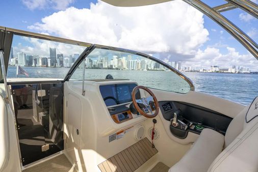 Chris-Craft Calypso 27 image