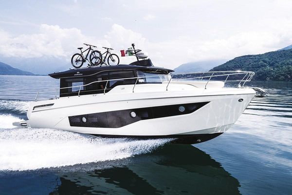 Cranchi T36 Crossover - main image