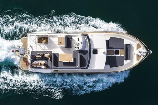Cranchi T43-TRAWLER image