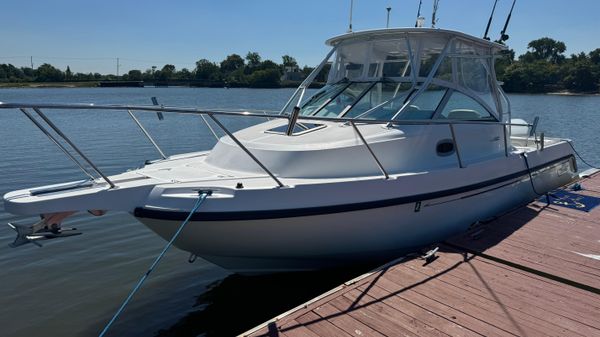 Boston Whaler 275 Conquest 