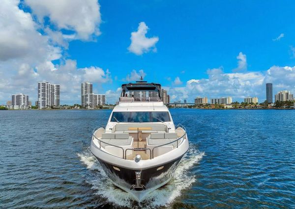 Sunseeker 76 Yacht image