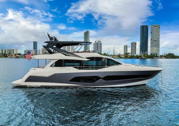 Sunseeker 76 Yacht image