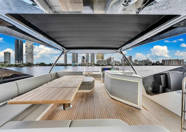 Sunseeker 76 Yacht image