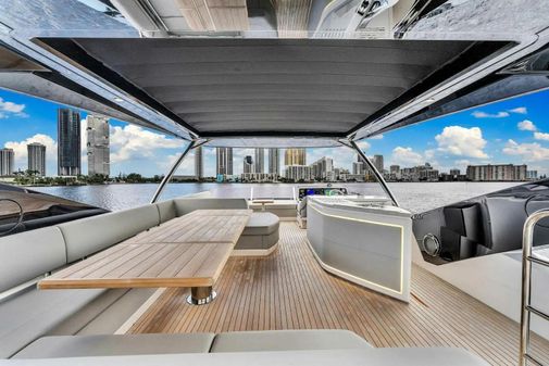 Sunseeker 76 Yacht image