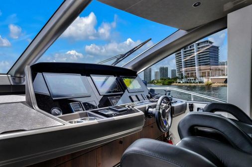 Sunseeker 76 Yacht image