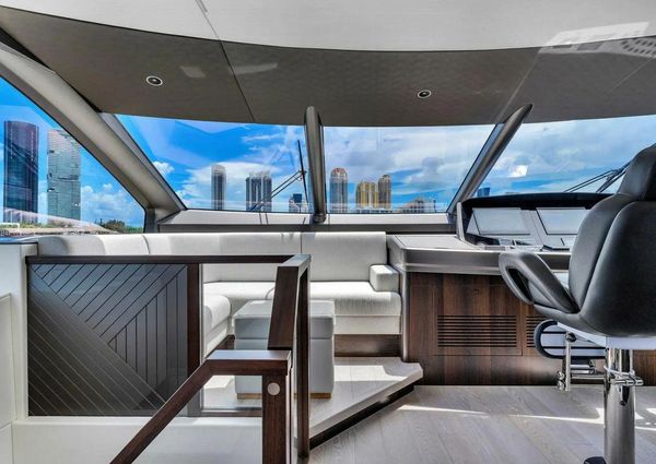 Sunseeker 76 Yacht image