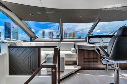 Sunseeker 76 Yacht image