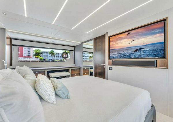 Sunseeker 76 Yacht image