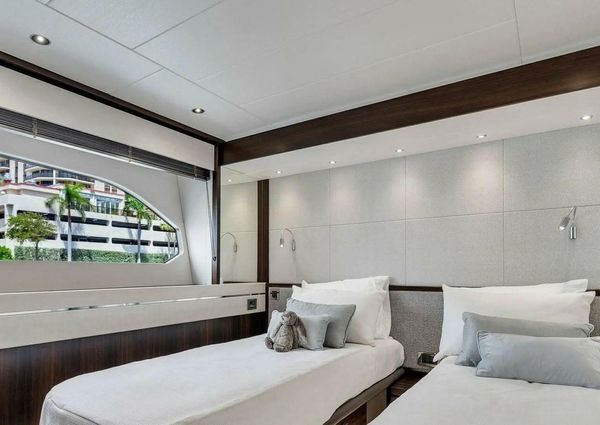 Sunseeker 76 Yacht image