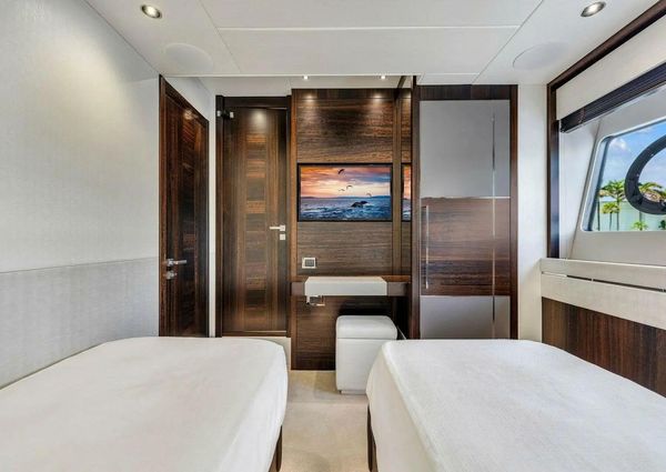 Sunseeker 76 Yacht image