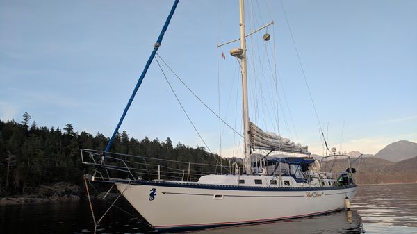 Spencer 55 (EXTENDED) Center Cockpit Sloop