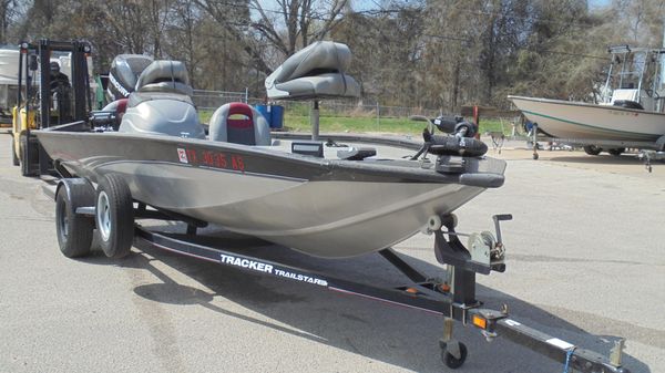 Tracker PRO 190