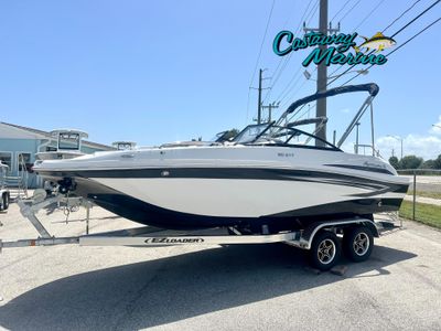 2024 Hurricane<span>SunDeck 217 OB</span>