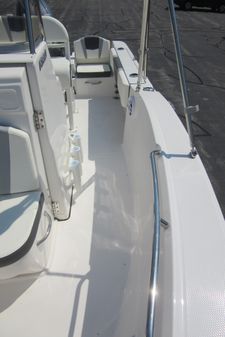 Robalo R180-CENTER-CONSOLE image