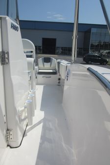 Robalo R180-CENTER-CONSOLE image