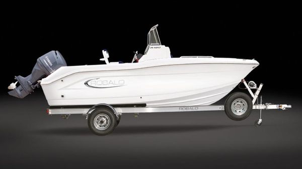 Robalo R180 Center Console